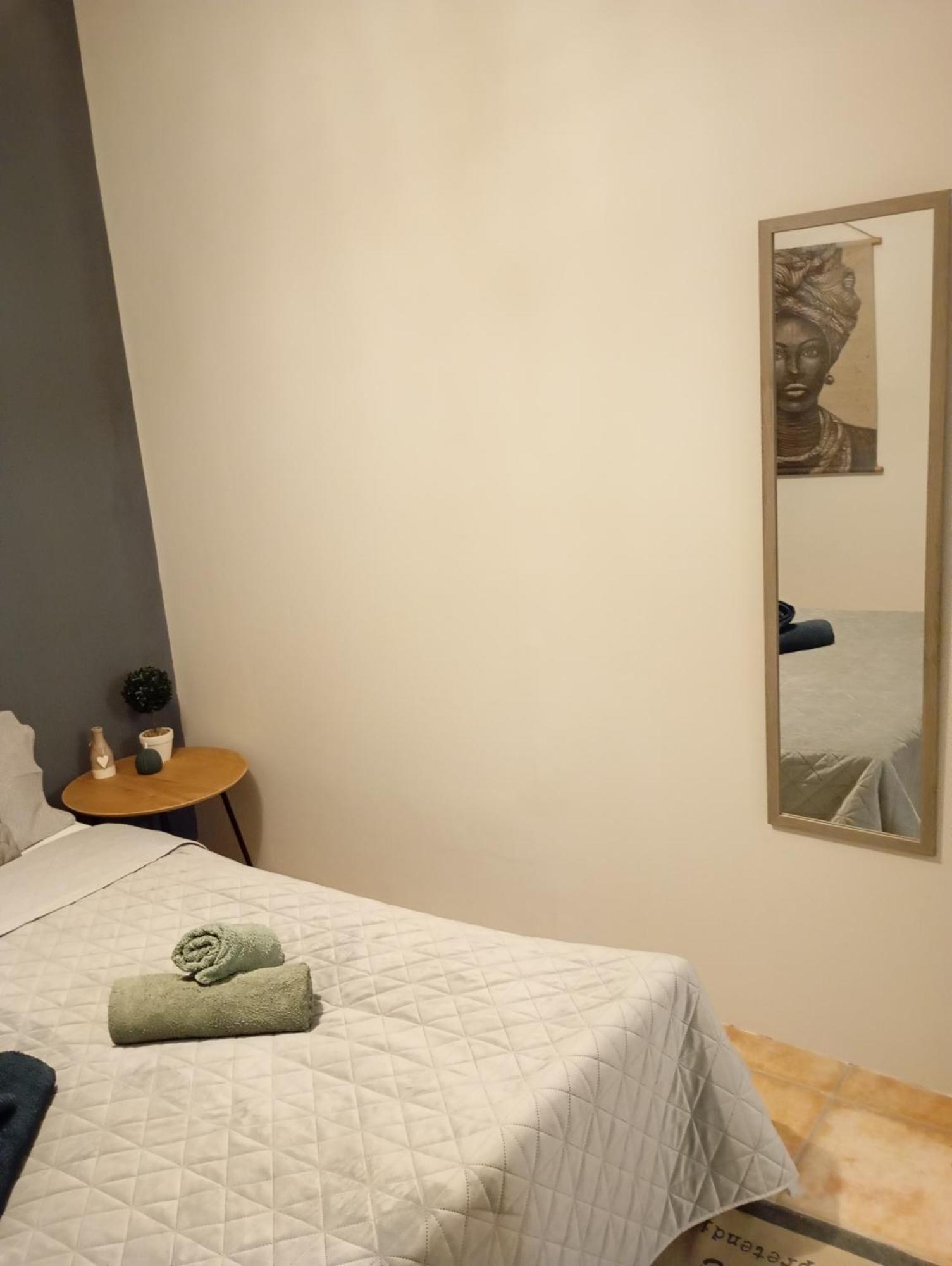 Comfy Studio Lamia Bagian luar foto